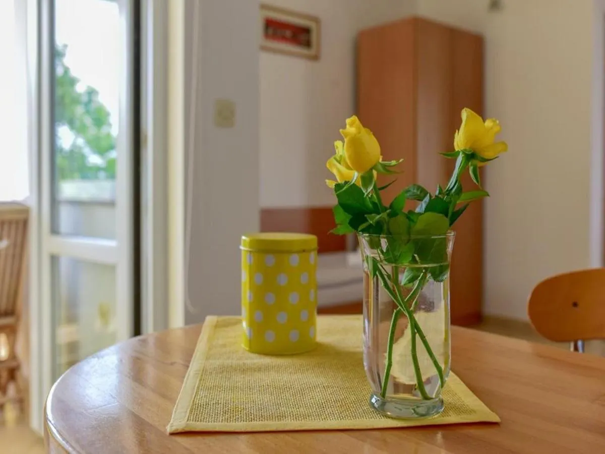 Simplistic Apartment In Suko An With Balcony Sukosan